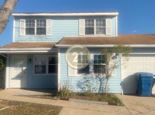 1040 Blue Spring Ct, Virginia Beach, VA 23452
