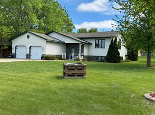 1420 4th St SW, Wadena, MN 56482
