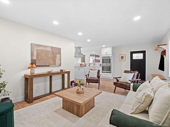 4th image of 3490 Emerson Avenue
