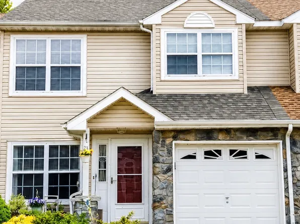 23 Park Side Dr #1, Sicklerville, NJ 08081
