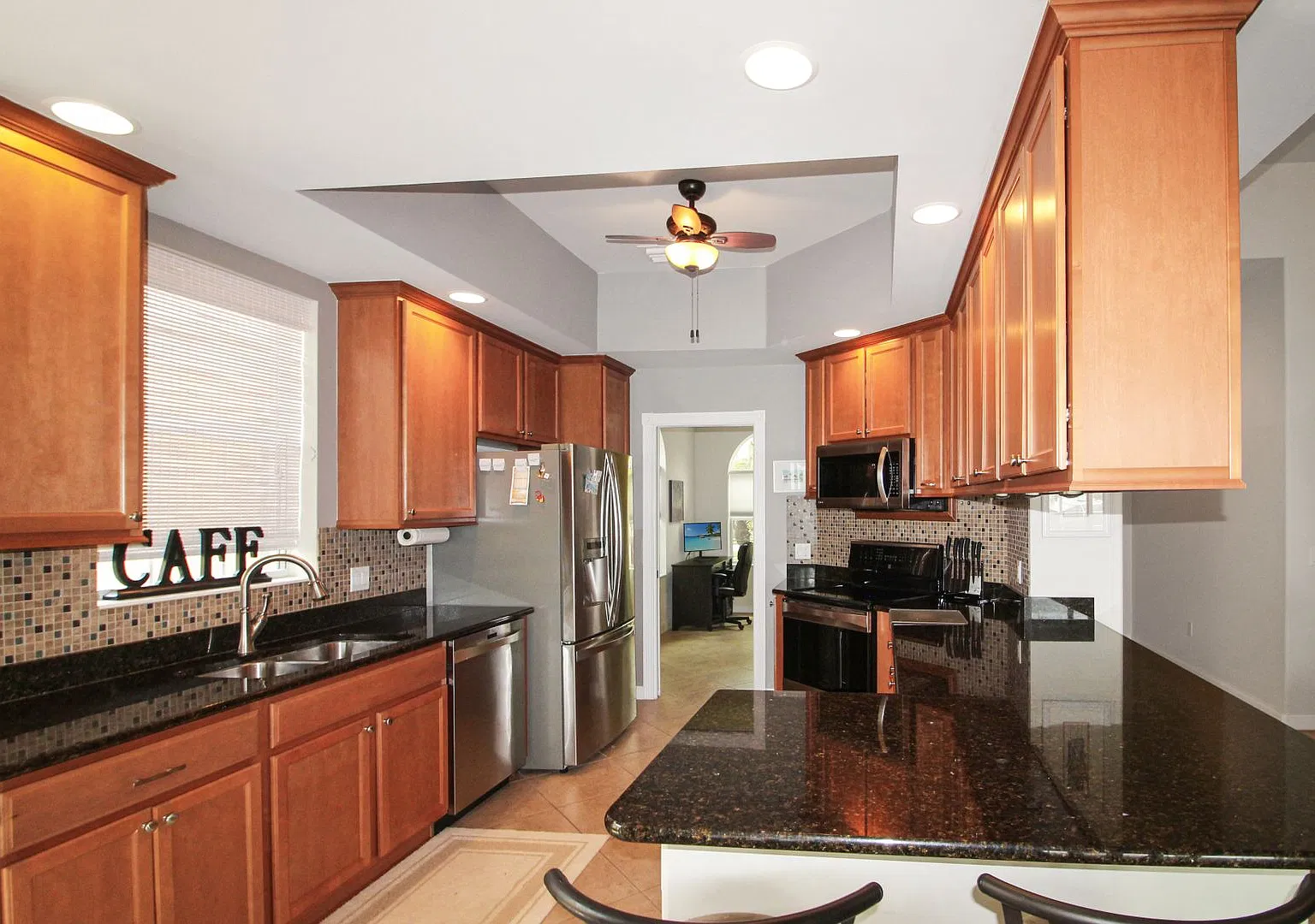 Islandwalk Annual Pool Home for Rent — Photo 3