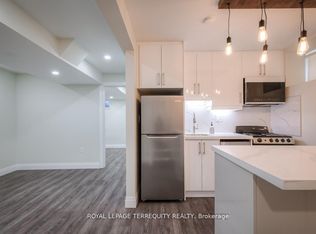 135 Jane St #5, Toronto, ON M6S 3Y7