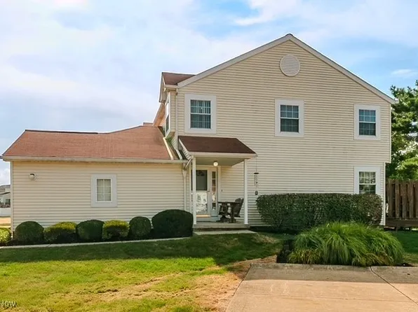 1245 Leeward Ln APT A, Willoughby, OH 44094