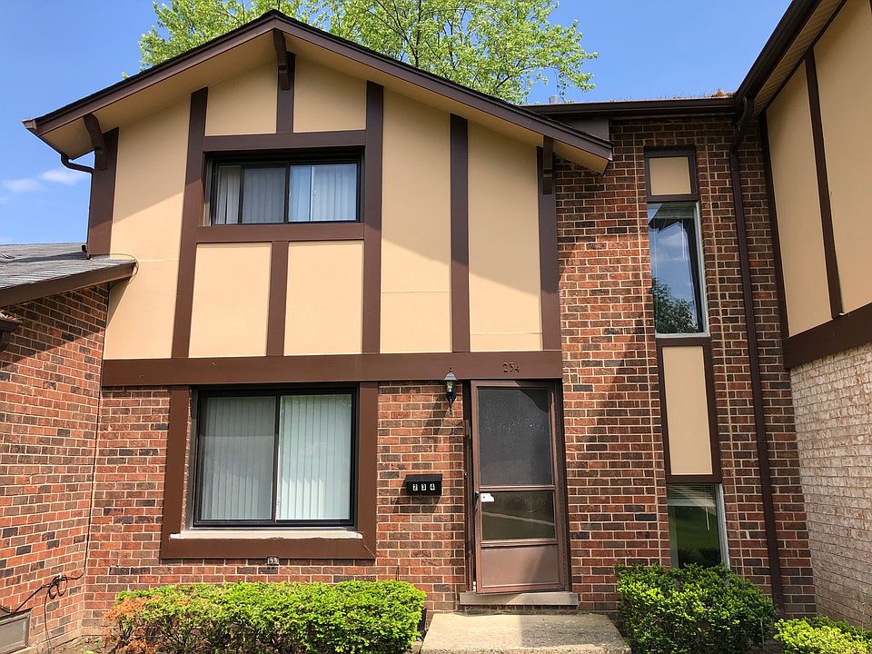 1st image of 18W234 Buckingham Ln