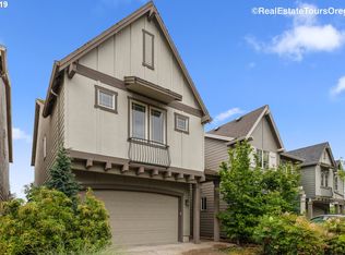 101 NE Stonebriar Ln, Hillsboro, OR 97124