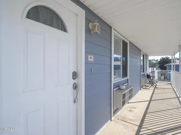 1664 Beach Blvd #43, Biloxi, MS 39531