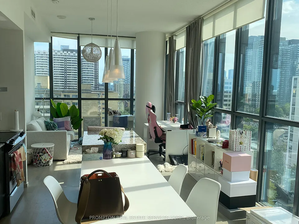 101 Charles St E #1004