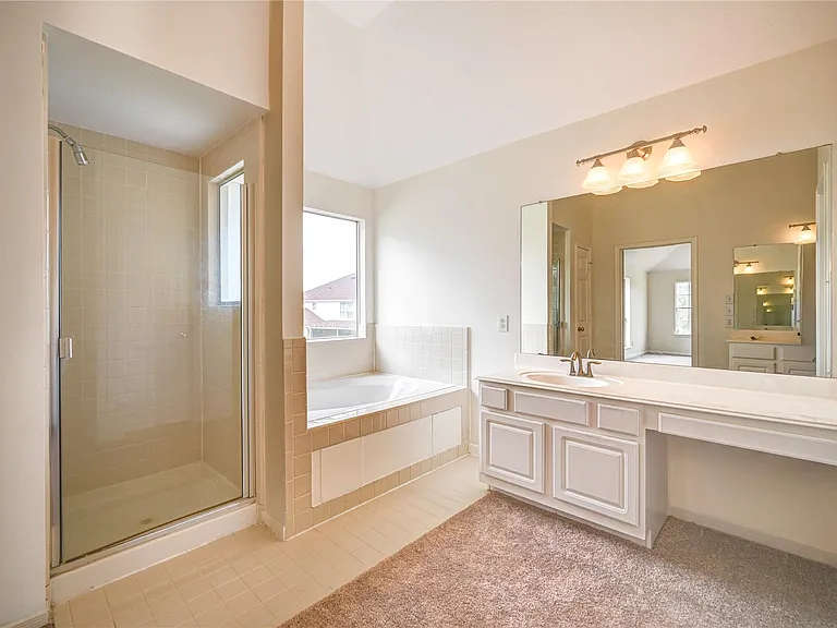 11906 Dinosaur Valley Dr — Photo 33
