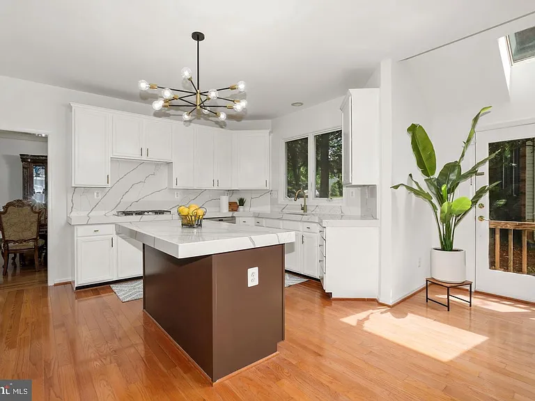 5045 Worthington Woods Way — Photo 11