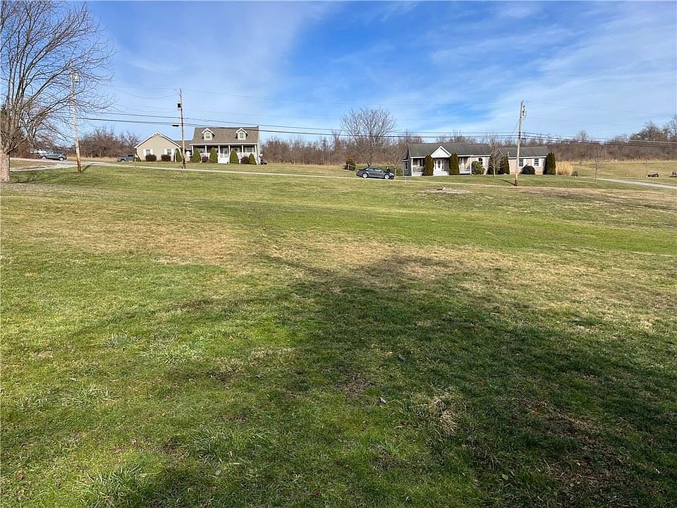 2nd image of 441 Hickory Square Rd