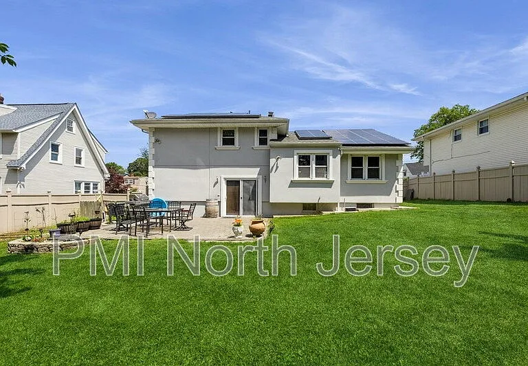 150 Pleasant Ave — Photo 41