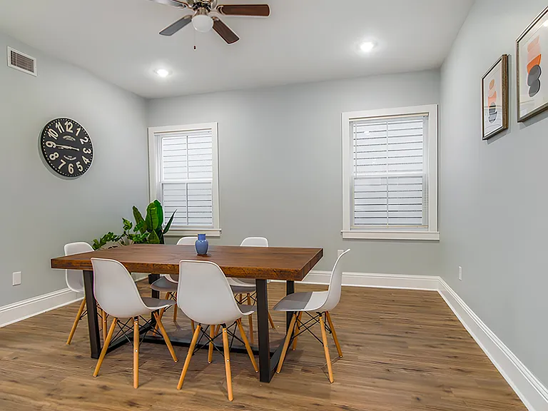 Furnished dining area