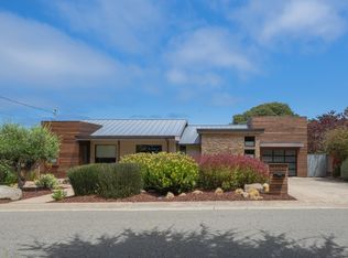 1142 Crest Ave, Pacific Grove, CA 93950