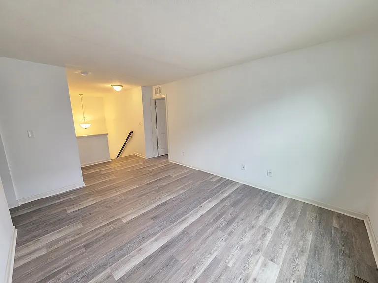 2393 Shadow Bend Dr — Photo 22