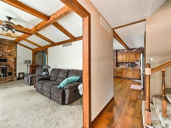 2nd image of 9432 Sycamore Ct