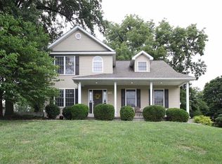 1102 Chouteau Ave, Godfrey, IL 62035