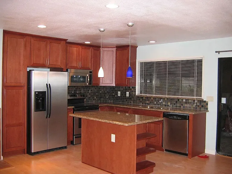 197 N Sunnyvale Ave #B — Photo 2