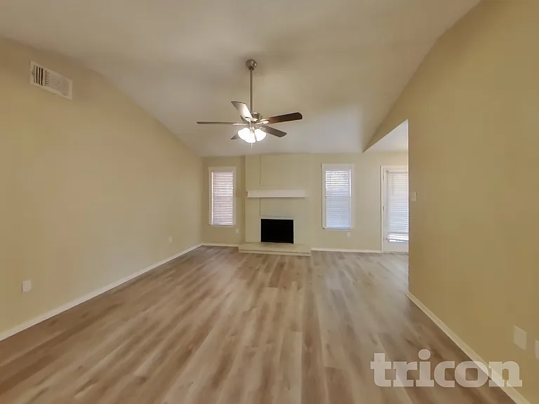 1015 Cedar Run Dr — Photo 3