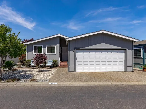 220 Lafayette Dr, Roseville, CA 95678