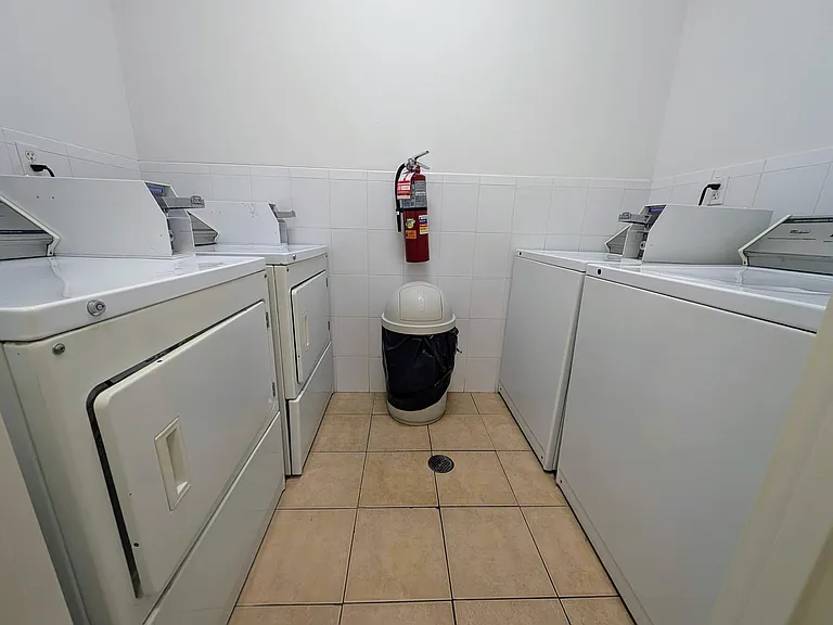 543 Kosciuszko St #3F — Photo 10