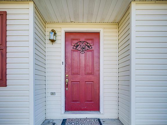 5th image of 1121 Faye St