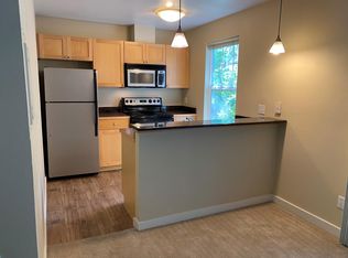 9511 NE 120th St APT K104, Kirkland, WA 98034