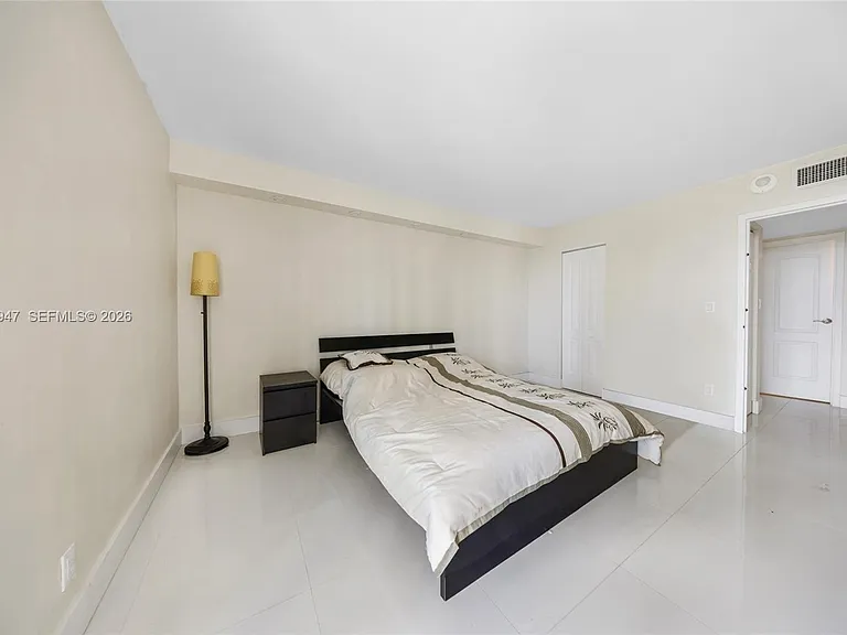 100 Bayview Dr #606 — Photo 16