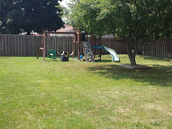 3rd image of 19207 Coachwood Rd