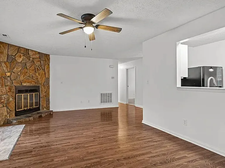 3333 Joanne Dr — Photo 3