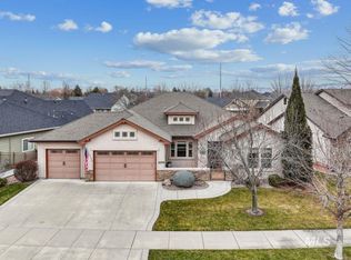 2254 E Trail Blazer Dr, Meridian, ID 83646