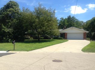 1722 Fireside Dr, Cincinnati, OH 45255