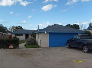 930 Vivian Way, Bakersfield, CA 93307