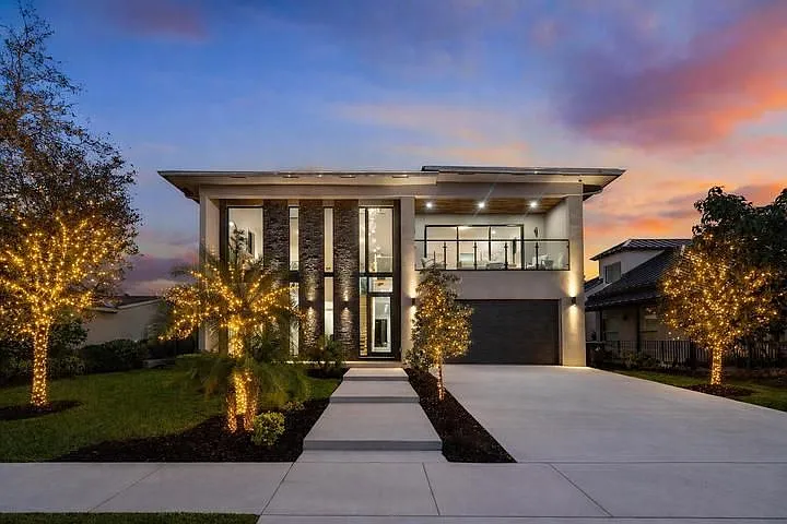 5 bed, 5.0 bath, 3000 sqft, $23,000 — Photo 2