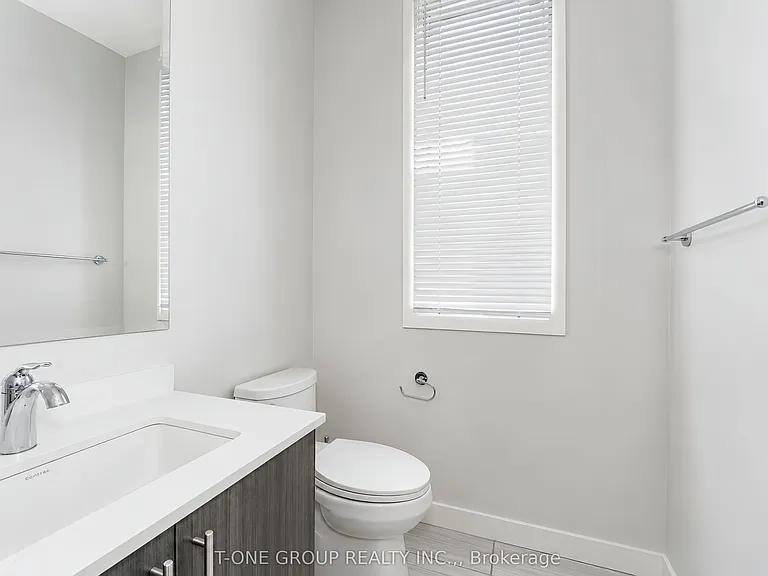 55 Sutton Ave — Photo 19