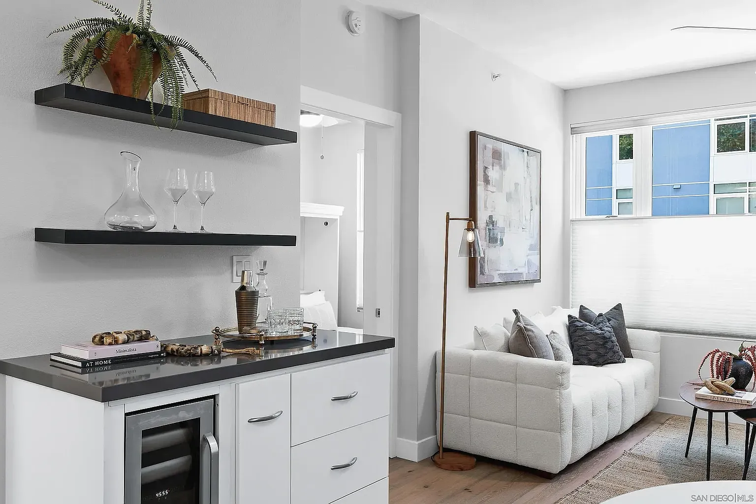 2 bed, 950 sqft, $3,450 — Photo 4