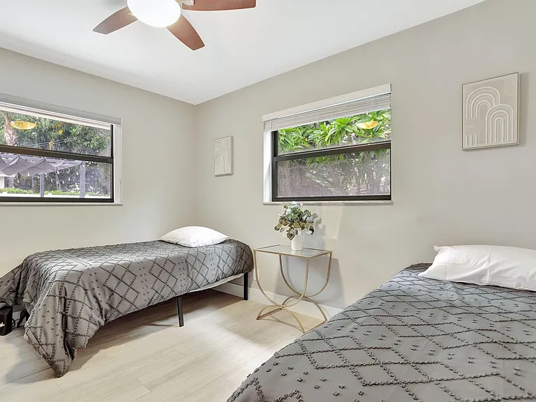 1035 NW 5th Ave — Photo 14