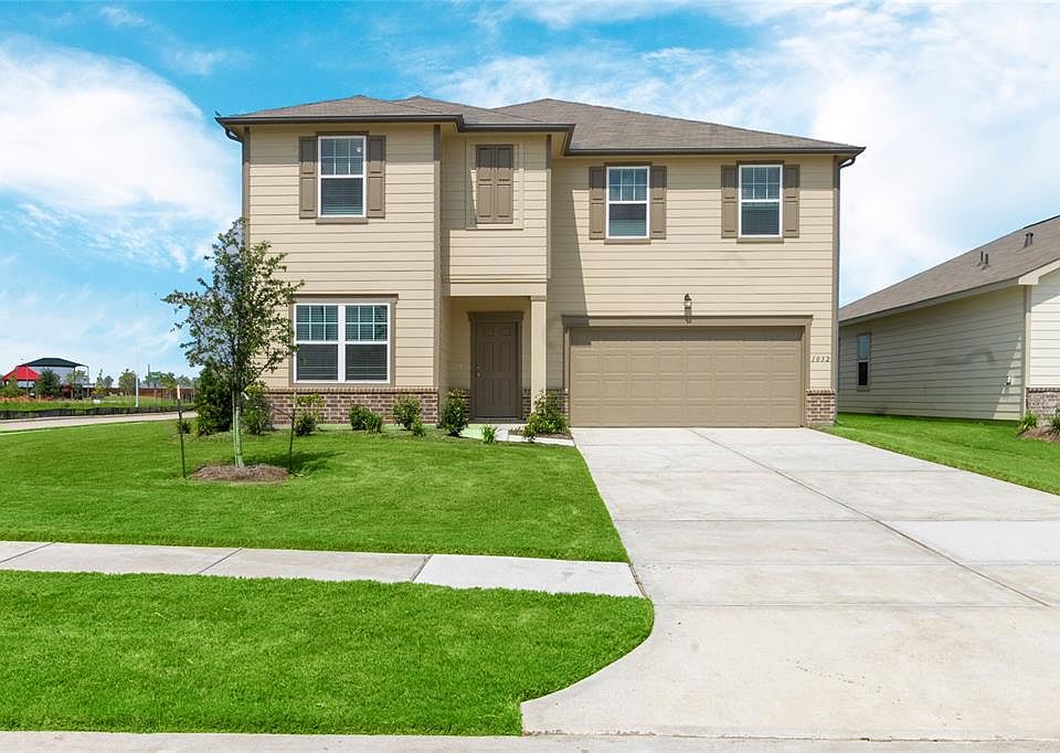 1st image of 1032 Banyon Tree Ln