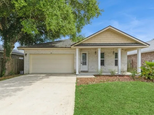 26 10th Ave, Shalimar, FL 32579