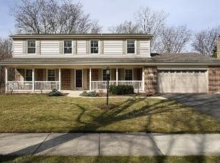 2410 Partridge Ln, Northbrook, IL 60062
