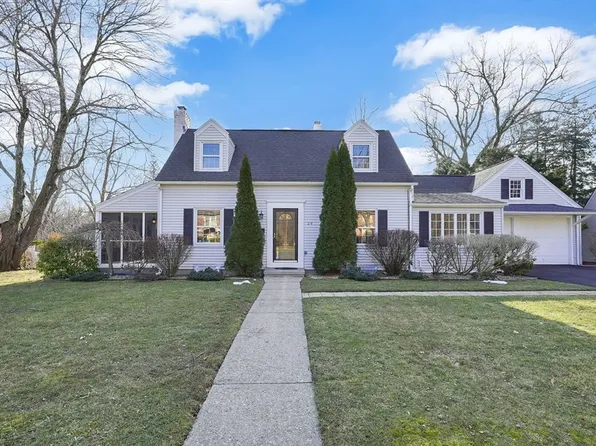 29 Longview Dr, Longmeadow, MA 01106