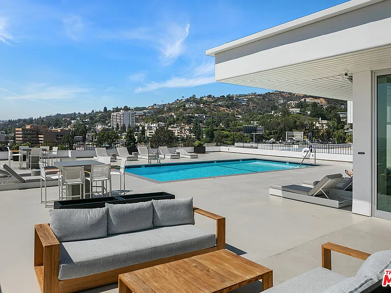 1100 Alta Loma Rd #1505 — Photo 19