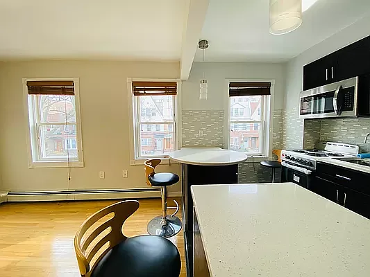 21-22 29th St #2 — Photo 3