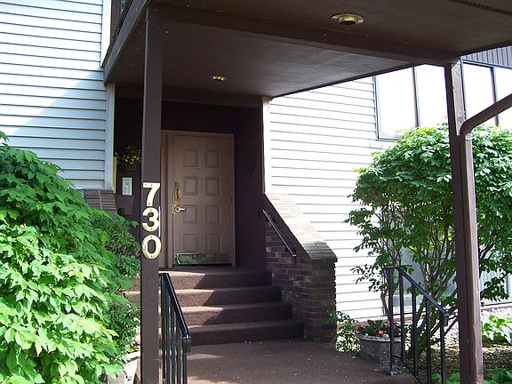 2nd image of 730 Cliffs Dr APT 103A