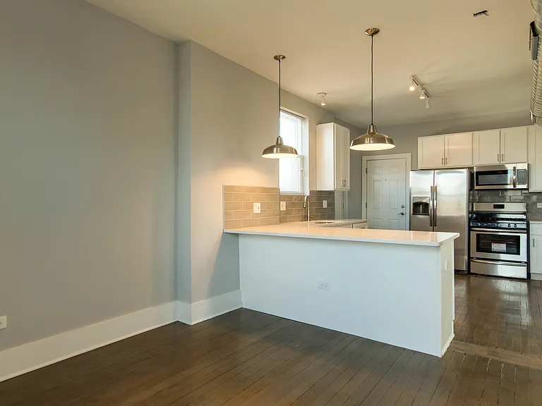 2117 W 18th St #3F — Photo 2