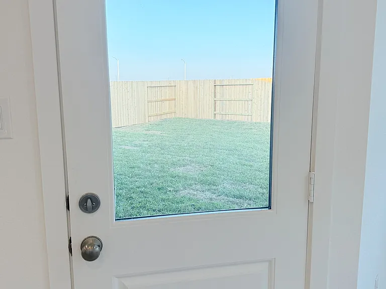 6814 Dutch Iris Dr — Photo 15