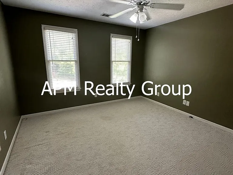109 Rolling Creek Cir — Photo 23