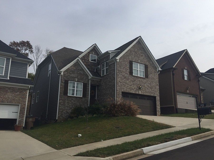 2nd image of 5928 Woodlands Ave