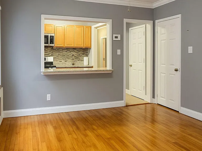 54 Ellington St #2L — Photo 4