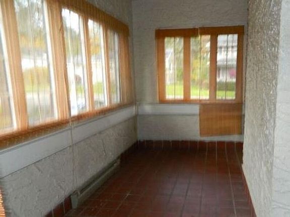5th image of 519 Forest Ave