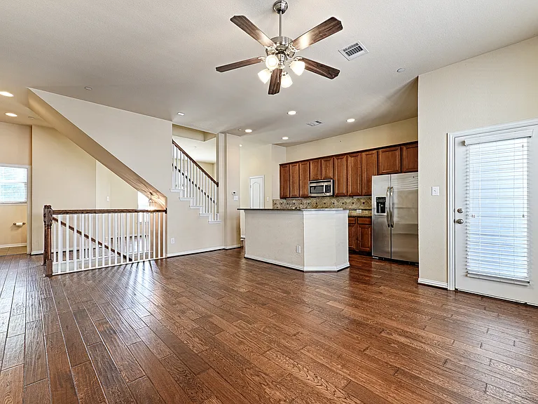 2326 Stutz Dr #117 — Photo 7